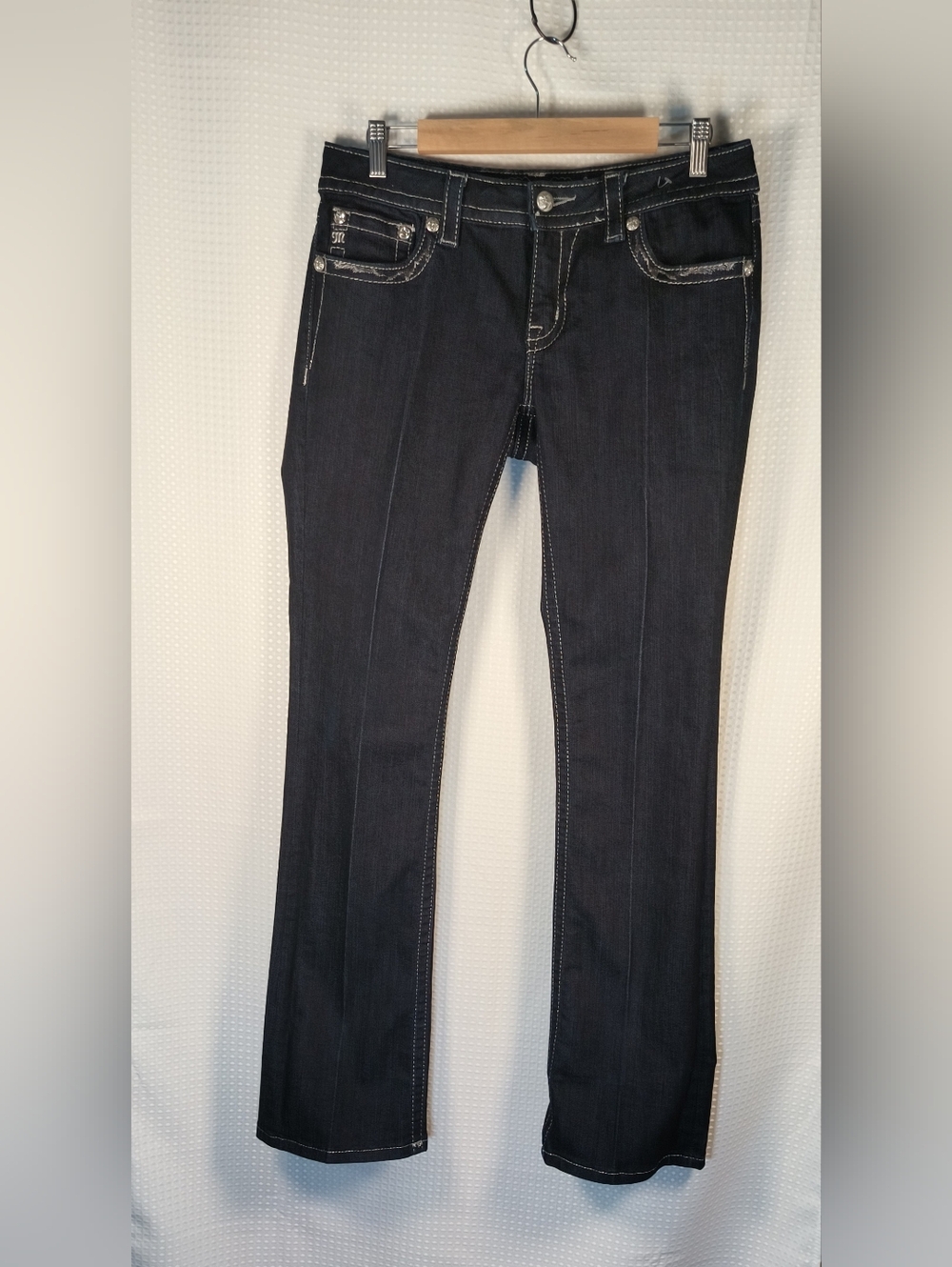 Miss Me Signature Boot cut Embellished Dark Wash Blue Women’s Jean Size 30x34 - Picture 3 of 12